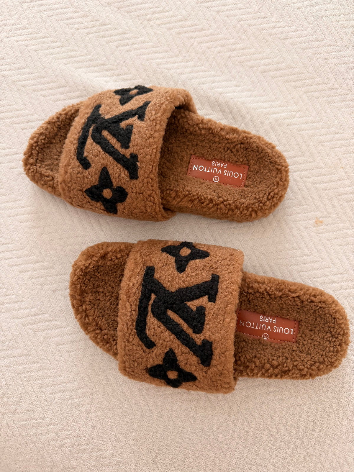 Cozy LV slides