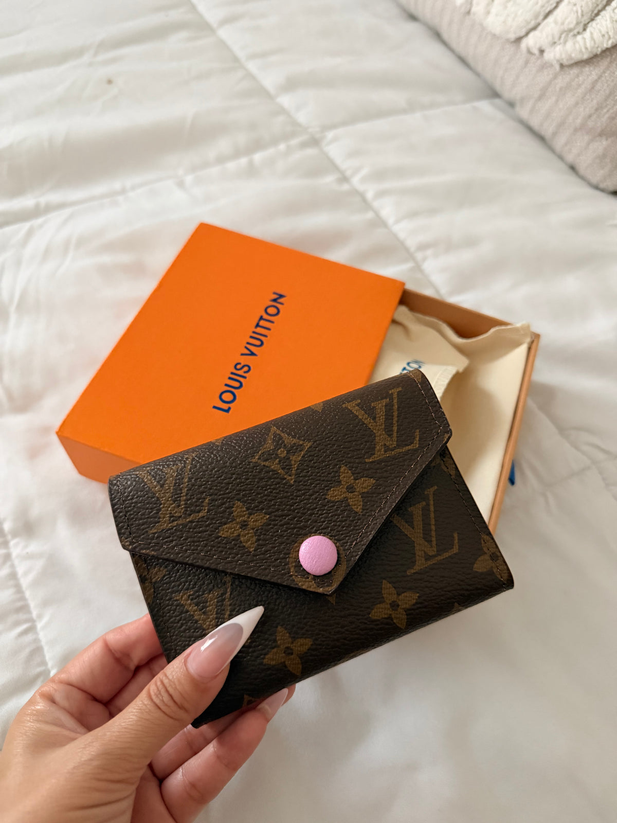 Louis Vuitton Pink Monogram Zippy Card Holder