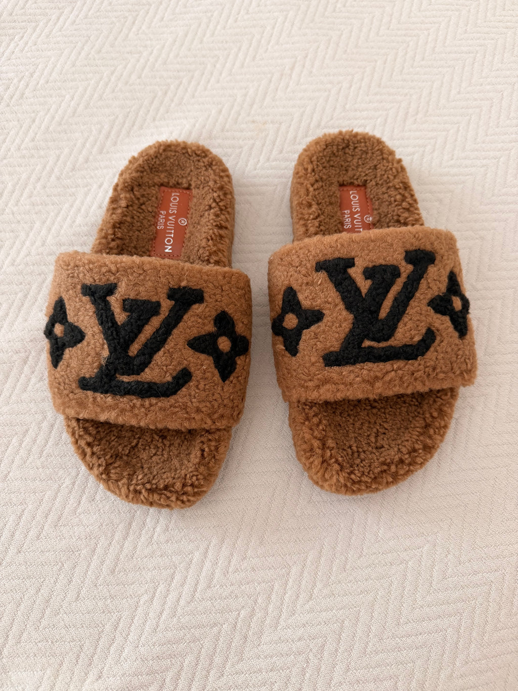 Cozy LV slides